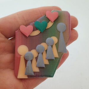 Vintage People Pins By Lucinda 8 People Hearts Ombre Pink Blue White